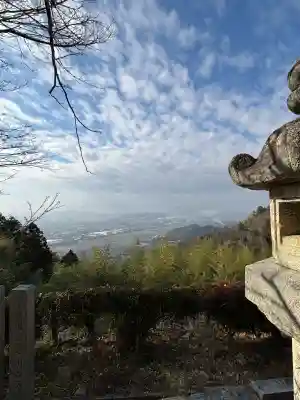 観音正寺の{uncategorized: "未分類", other: "その他", undefined: "問題あり", building: "その他建物", grave: "お墓", sacred_gate: "鳥居", guardian: "狛犬", statue: "像", buddha: "仏像", history: "歴史", nature: "自然", garden: "庭園", animal: "動物", pagoda: "塔", temizu: "手水舎", mountain_gate: "山門・神門", sanctuary: "本殿・本堂", subordinate: "末社・摂社", art: "芸術", scenery: "景色", jizo: "地蔵", ema: "絵馬", goshuin: "御朱印", omikuji: "おみくじ", items: "授与品その他", amulet: "お守り", goshuincho: "御朱印帳", eats: "食事", festival: "お祭り", votive_dance: "神楽", shichigosan: "七五三参", wedding: "結婚式", experience: "体験その他", initially: "初詣", around: "周辺", anti_infection: "感染症対策"}