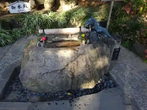 葛原岡神社の手水舎