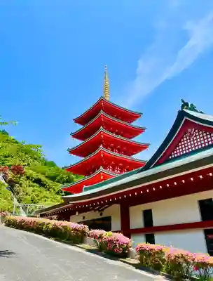 総本山　本福寺の塔