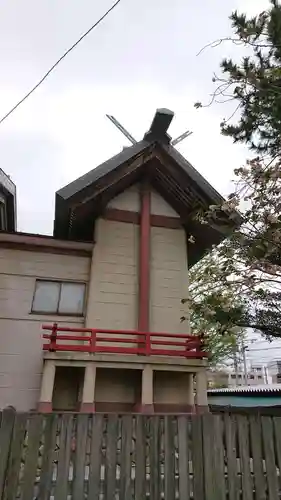 三社神社の本殿