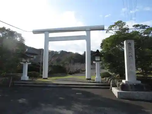 安房神社の鳥居