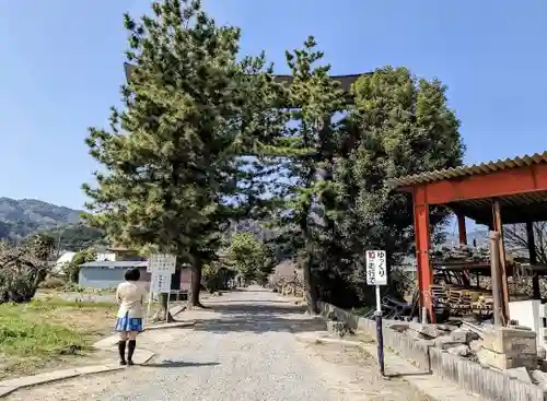 関西出雲久多見神社の鳥居