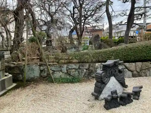 厳定院の{uncategorized: "未分類", other: "その他", undefined: "問題あり", building: "その他建物", grave: "お墓", sacred_gate: "鳥居", guardian: "狛犬", statue: "像", buddha: "仏像", history: "歴史", nature: "自然", garden: "庭園", animal: "動物", pagoda: "塔", temizu: "手水舎", mountain_gate: "山門・神門", sanctuary: "本殿・本堂", subordinate: "末社・摂社", art: "芸術", scenery: "景色", jizo: "地蔵", ema: "絵馬", goshuin: "御朱印", omikuji: "おみくじ", items: "授与品その他", amulet: "お守り", goshuincho: "御朱印帳", eats: "食事", festival: "お祭り", votive_dance: "神楽", shichigosan: "七五三参", wedding: "結婚式", experience: "体験その他", initially: "初詣", around: "周辺", anti_infection: "感染症対策"}