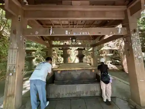 金刀比羅宮の{uncategorized: "未分類", other: "その他", undefined: "問題あり", building: "その他建物", grave: "お墓", sacred_gate: "鳥居", guardian: "狛犬", statue: "像", buddha: "仏像", history: "歴史", nature: "自然", garden: "庭園", animal: "動物", pagoda: "塔", temizu: "手水舎", mountain_gate: "山門・神門", sanctuary: "本殿・本堂", subordinate: "末社・摂社", art: "芸術", scenery: "景色", jizo: "地蔵", ema: "絵馬", goshuin: "御朱印", omikuji: "おみくじ", items: "授与品その他", amulet: "お守り", goshuincho: "御朱印帳", eats: "食事", festival: "お祭り", votive_dance: "神楽", shichigosan: "七五三参", wedding: "結婚式", experience: "体験その他", initially: "初詣", around: "周辺", anti_infection: "感染症対策"}
