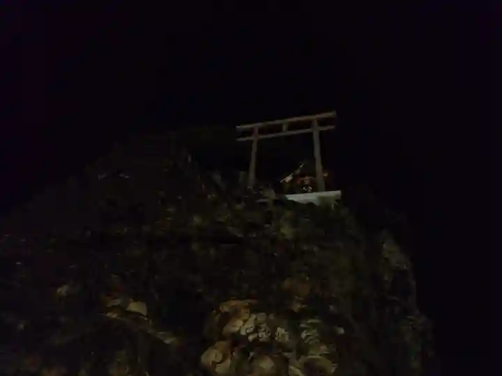 稲佐の浜 弁天島(島根県)