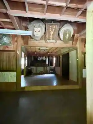 白鳥神社の本殿・本堂