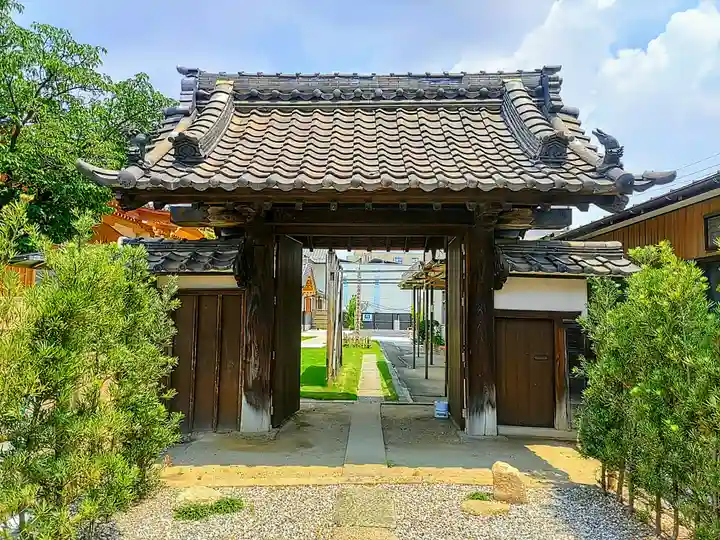 東宝寺の山門・神門