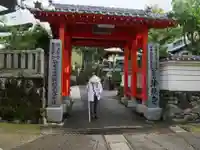 津照寺の山門・神門