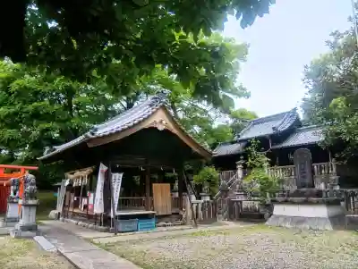 宇夫須奈神社（木曽川町）の{uncategorized: "未分類", other: "その他", undefined: "問題あり", building: "その他建物", grave: "お墓", sacred_gate: "鳥居", guardian: "狛犬", statue: "像", buddha: "仏像", history: "歴史", nature: "自然", garden: "庭園", animal: "動物", pagoda: "塔", temizu: "手水舎", mountain_gate: "山門・神門", sanctuary: "本殿・本堂", subordinate: "末社・摂社", art: "芸術", scenery: "景色", jizo: "地蔵", ema: "絵馬", goshuin: "御朱印", omikuji: "おみくじ", items: "授与品その他", amulet: "お守り", goshuincho: "御朱印帳", eats: "食事", festival: "お祭り", votive_dance: "神楽", shichigosan: "七五三参", wedding: "結婚式", experience: "体験その他", initially: "初詣", around: "周辺", anti_infection: "感染症対策"}
