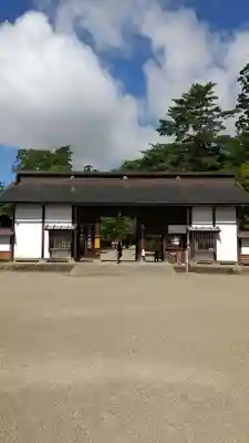 毛越寺の山門・神門