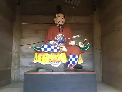 鷲子山上神社の像