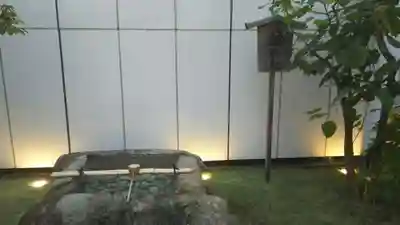 ギンザコマツ三輪神社の手水舎