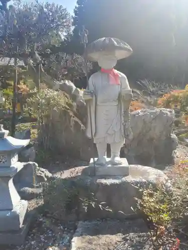 金藏院（聖法寺）の像