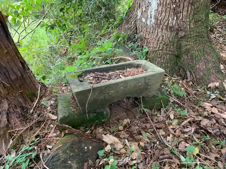 神明神社の手水舎