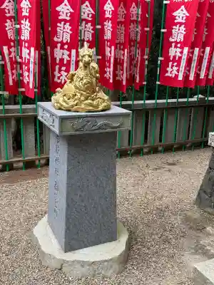 春日大社金龍神社（禁裡殿）の{uncategorized: "未分類", other: "その他", undefined: "問題あり", building: "その他建物", grave: "お墓", sacred_gate: "鳥居", guardian: "狛犬", statue: "像", buddha: "仏像", history: "歴史", nature: "自然", garden: "庭園", animal: "動物", pagoda: "塔", temizu: "手水舎", mountain_gate: "山門・神門", sanctuary: "本殿・本堂", subordinate: "末社・摂社", art: "芸術", scenery: "景色", jizo: "地蔵", ema: "絵馬", goshuin: "御朱印", omikuji: "おみくじ", items: "授与品その他", amulet: "お守り", goshuincho: "御朱印帳", eats: "食事", festival: "お祭り", votive_dance: "神楽", shichigosan: "七五三参", wedding: "結婚式", experience: "体験その他", initially: "初詣", around: "周辺", anti_infection: "感染症対策"}