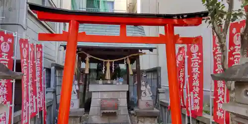 双葉稲荷神社の鳥居