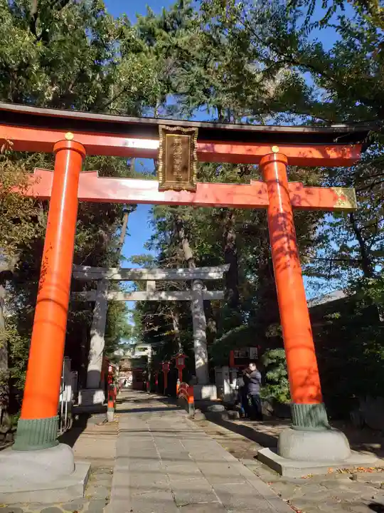 馬橋稲荷神社の鳥居