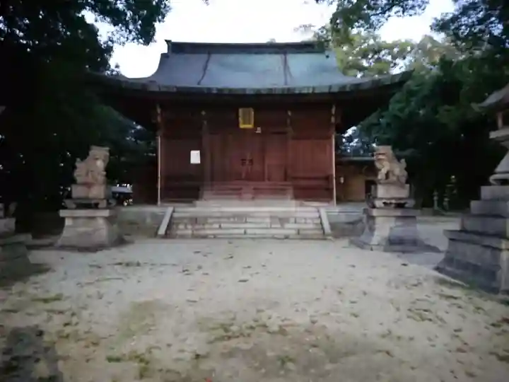 八柱神社の本殿・本堂