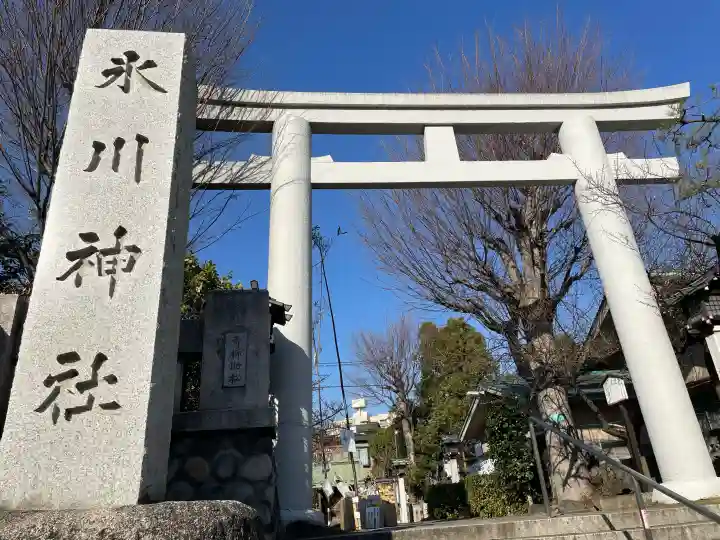 新宿下落合氷川神社の{uncategorized: "未分類", other: "その他", undefined: "問題あり", building: "その他建物", grave: "お墓", sacred_gate: "鳥居", guardian: "狛犬", statue: "像", buddha: "仏像", history: "歴史", nature: "自然", garden: "庭園", animal: "動物", pagoda: "塔", temizu: "手水舎", mountain_gate: "山門・神門", sanctuary: "本殿・本堂", subordinate: "末社・摂社", art: "芸術", scenery: "景色", jizo: "地蔵", ema: "絵馬", goshuin: "御朱印", omikuji: "おみくじ", items: "授与品その他", amulet: "お守り", goshuincho: "御朱印帳", eats: "食事", festival: "お祭り", votive_dance: "神楽", shichigosan: "七五三参", wedding: "結婚式", experience: "体験その他", initially: "初詣", around: "周辺", anti_infection: "感染症対策"}
