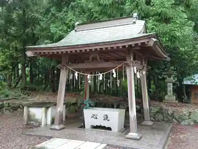 白山神社の手水舎