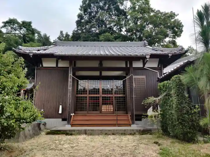 嵯峨稲荷大明神の本殿・本堂