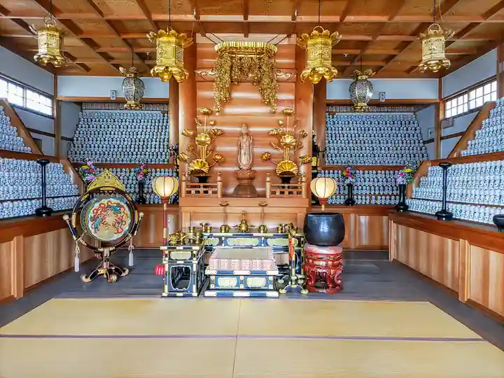 水子観音堂の本殿・本堂