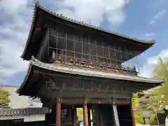 建中寺の山門