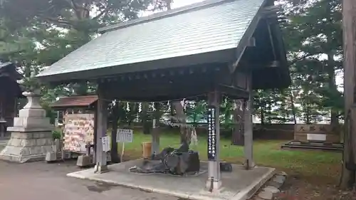 富良野神社の手水