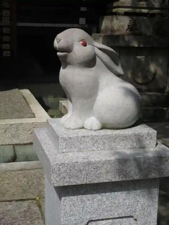 岡崎神社の狛犬
