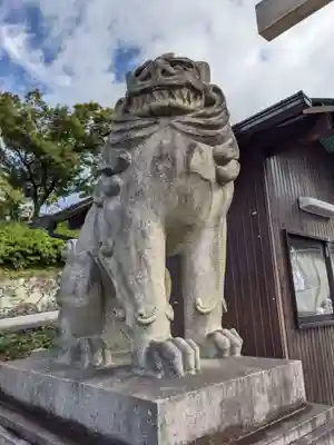京都霊山護國神社の狛犬