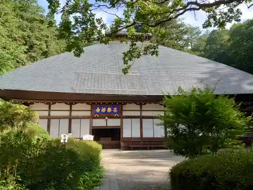 安楽寺の本殿・本堂