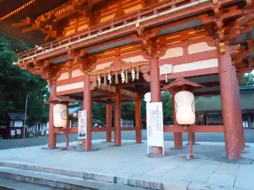 津島神社の山門・神門