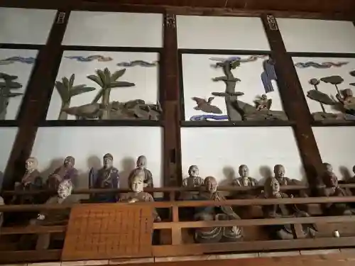 金鳳山 正法寺の{uncategorized: "未分類", other: "その他", undefined: "問題あり", building: "その他建物", grave: "お墓", sacred_gate: "鳥居", guardian: "狛犬", statue: "像", buddha: "仏像", history: "歴史", nature: "自然", garden: "庭園", animal: "動物", pagoda: "塔", temizu: "手水舎", mountain_gate: "山門・神門", sanctuary: "本殿・本堂", subordinate: "末社・摂社", art: "芸術", scenery: "景色", jizo: "地蔵", ema: "絵馬", goshuin: "御朱印", omikuji: "おみくじ", items: "授与品その他", amulet: "お守り", goshuincho: "御朱印帳", eats: "食事", festival: "お祭り", votive_dance: "神楽", shichigosan: "七五三参", wedding: "結婚式", experience: "体験その他", initially: "初詣", around: "周辺", anti_infection: "感染症対策"}