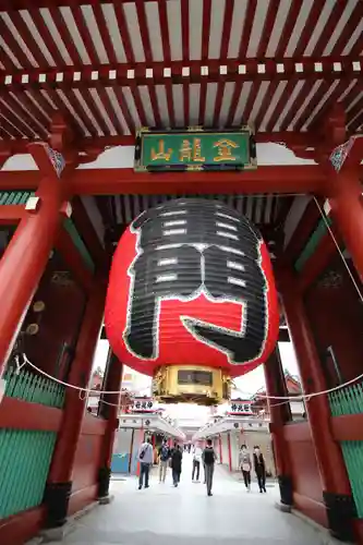 浅草寺の山門