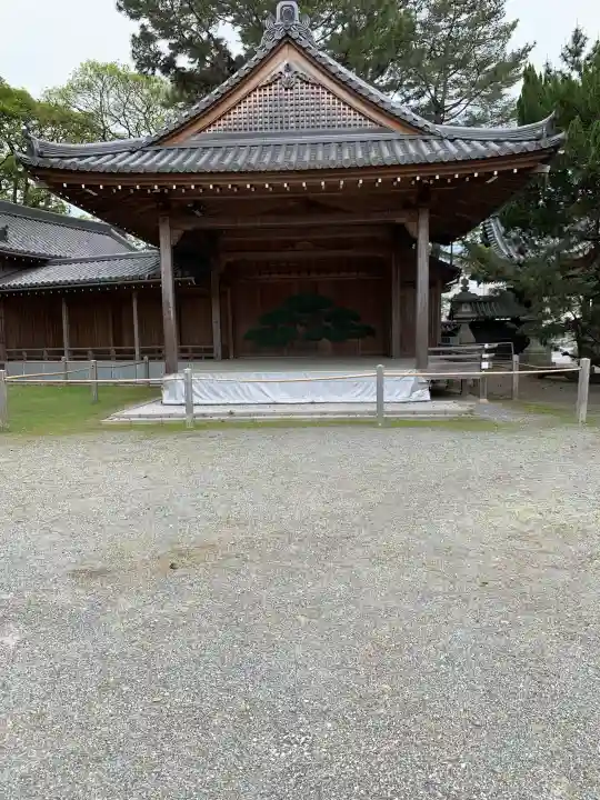 高砂神社の{uncategorized: "未分類", other: "その他", undefined: "問題あり", building: "その他建物", grave: "お墓", sacred_gate: "鳥居", guardian: "狛犬", statue: "像", buddha: "仏像", history: "歴史", nature: "自然", garden: "庭園", animal: "動物", pagoda: "塔", temizu: "手水舎", mountain_gate: "山門・神門", sanctuary: "本殿・本堂", subordinate: "末社・摂社", art: "芸術", scenery: "景色", jizo: "地蔵", ema: "絵馬", goshuin: "御朱印", omikuji: "おみくじ", items: "授与品その他", amulet: "お守り", goshuincho: "御朱印帳", eats: "食事", festival: "お祭り", votive_dance: "神楽", shichigosan: "七五三参", wedding: "結婚式", experience: "体験その他", initially: "初詣", around: "周辺", anti_infection: "感染症対策"}