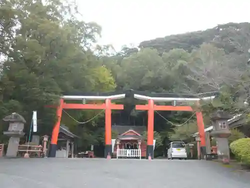 諏訪神社の鳥居