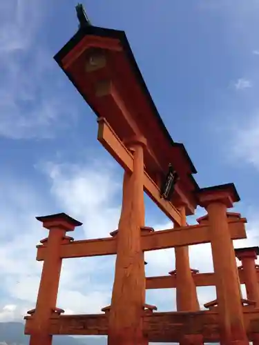 厳島神社の鳥居