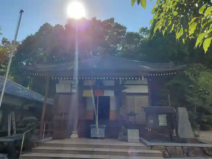 鷲林寺の本殿・本堂