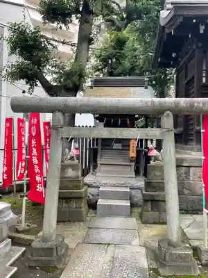 池尻稲荷神社の末社・摂社