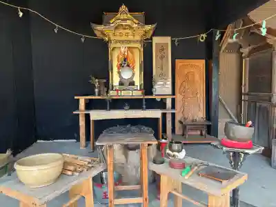 玉泉寺の{uncategorized: "未分類", other: "その他", undefined: "問題あり", building: "その他建物", grave: "お墓", sacred_gate: "鳥居", guardian: "狛犬", statue: "像", buddha: "仏像", history: "歴史", nature: "自然", garden: "庭園", animal: "動物", pagoda: "塔", temizu: "手水舎", mountain_gate: "山門・神門", sanctuary: "本殿・本堂", subordinate: "末社・摂社", art: "芸術", scenery: "景色", jizo: "地蔵", ema: "絵馬", goshuin: "御朱印", omikuji: "おみくじ", items: "授与品その他", amulet: "お守り", goshuincho: "御朱印帳", eats: "食事", festival: "お祭り", votive_dance: "神楽", shichigosan: "七五三参", wedding: "結婚式", experience: "体験その他", initially: "初詣", around: "周辺", anti_infection: "感染症対策"}