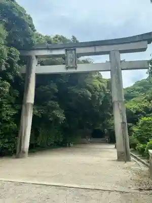 石清水八幡宮の{uncategorized: "未分類", other: "その他", undefined: "問題あり", building: "その他建物", grave: "お墓", sacred_gate: "鳥居", guardian: "狛犬", statue: "像", buddha: "仏像", history: "歴史", nature: "自然", garden: "庭園", animal: "動物", pagoda: "塔", temizu: "手水舎", mountain_gate: "山門・神門", sanctuary: "本殿・本堂", subordinate: "末社・摂社", art: "芸術", scenery: "景色", jizo: "地蔵", ema: "絵馬", goshuin: "御朱印", omikuji: "おみくじ", items: "授与品その他", amulet: "お守り", goshuincho: "御朱印帳", eats: "食事", festival: "お祭り", votive_dance: "神楽", shichigosan: "七五三参", wedding: "結婚式", experience: "体験その他", initially: "初詣", around: "周辺", anti_infection: "感染症対策"}