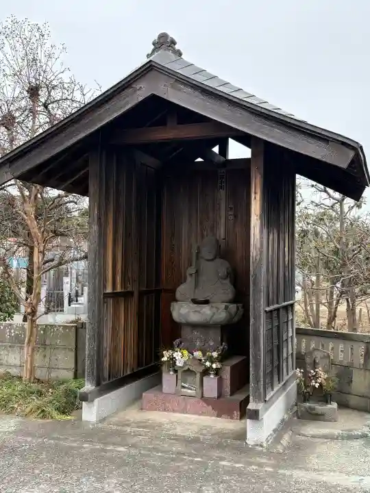 観護寺の{uncategorized: "未分類", other: "その他", undefined: "問題あり", building: "その他建物", grave: "お墓", sacred_gate: "鳥居", guardian: "狛犬", statue: "像", buddha: "仏像", history: "歴史", nature: "自然", garden: "庭園", animal: "動物", pagoda: "塔", temizu: "手水舎", mountain_gate: "山門・神門", sanctuary: "本殿・本堂", subordinate: "末社・摂社", art: "芸術", scenery: "景色", jizo: "地蔵", ema: "絵馬", goshuin: "御朱印", omikuji: "おみくじ", items: "授与品その他", amulet: "お守り", goshuincho: "御朱印帳", eats: "食事", festival: "お祭り", votive_dance: "神楽", shichigosan: "七五三参", wedding: "結婚式", experience: "体験その他", initially: "初詣", around: "周辺", anti_infection: "感染症対策"}