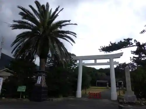 益救神社の鳥居