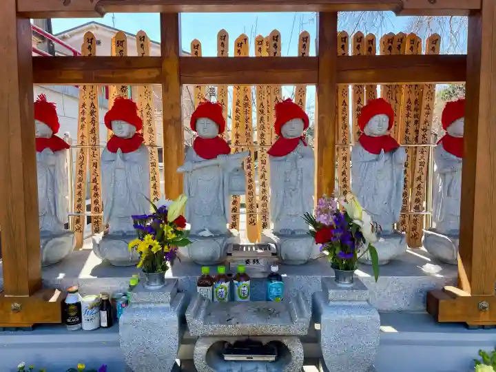 光榮寺の{uncategorized: "未分類", other: "その他", undefined: "問題あり", building: "その他建物", grave: "お墓", sacred_gate: "鳥居", guardian: "狛犬", statue: "像", buddha: "仏像", history: "歴史", nature: "自然", garden: "庭園", animal: "動物", pagoda: "塔", temizu: "手水舎", mountain_gate: "山門・神門", sanctuary: "本殿・本堂", subordinate: "末社・摂社", art: "芸術", scenery: "景色", jizo: "地蔵", ema: "絵馬", goshuin: "御朱印", omikuji: "おみくじ", items: "授与品その他", amulet: "お守り", goshuincho: "御朱印帳", eats: "食事", festival: "お祭り", votive_dance: "神楽", shichigosan: "七五三参", wedding: "結婚式", experience: "体験その他", initially: "初詣", around: "周辺", anti_infection: "感染症対策"}