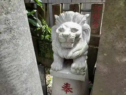讃岐小白稲荷神社の狛犬