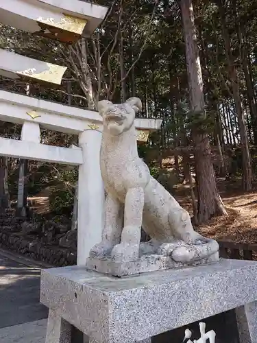 三峯神社の狛犬