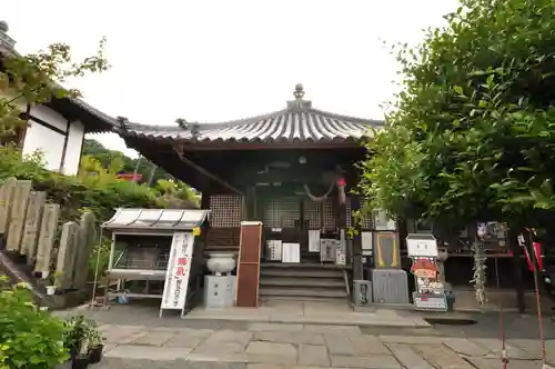 出釋迦寺の本殿