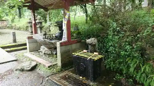 止上神社の手水舎