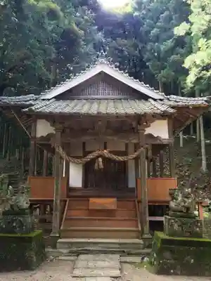 弓削神社の本殿・本堂