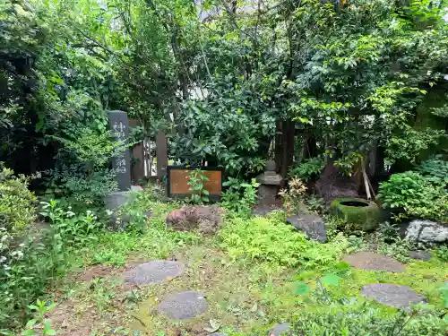 芝大神宮の{uncategorized: "未分類", other: "その他", undefined: "問題あり", building: "その他建物", grave: "お墓", sacred_gate: "鳥居", guardian: "狛犬", statue: "像", buddha: "仏像", history: "歴史", nature: "自然", garden: "庭園", animal: "動物", pagoda: "塔", temizu: "手水舎", mountain_gate: "山門・神門", sanctuary: "本殿・本堂", subordinate: "末社・摂社", art: "芸術", scenery: "景色", jizo: "地蔵", ema: "絵馬", goshuin: "御朱印", omikuji: "おみくじ", items: "授与品その他", amulet: "お守り", goshuincho: "御朱印帳", eats: "食事", festival: "お祭り", votive_dance: "神楽", shichigosan: "七五三参", wedding: "結婚式", experience: "体験その他", initially: "初詣", around: "周辺", anti_infection: "感染症対策"}